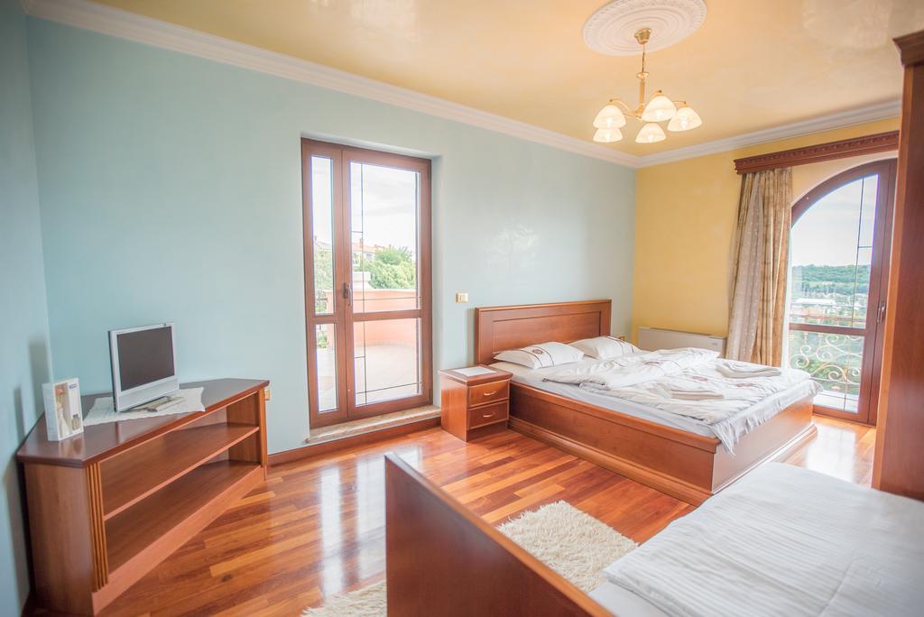 בפורטורוז Apartments Leonarda מראה חיצוני תמונה